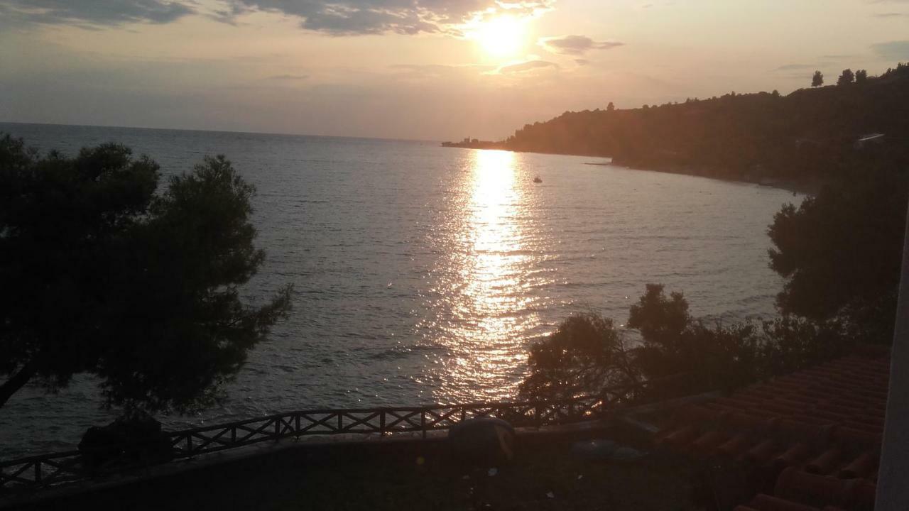 Seaside 2 Villa อาเกีย ปาราสเควิ ภายนอก รูปภาพ